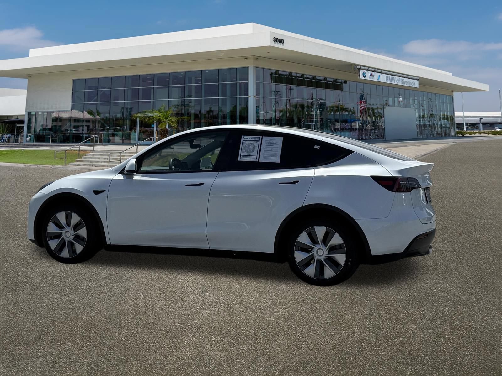 Used 2024 Tesla Model Y Long Range AWD/4WD image 7