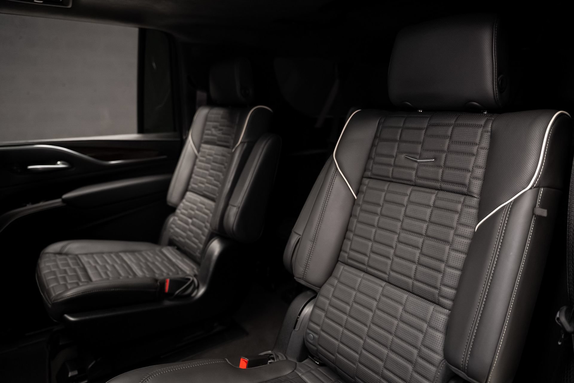 Used 2024 Cadillac Escalade ESV Sport Platinum w/ LPO, ONYX Package AWD/4WD image 70