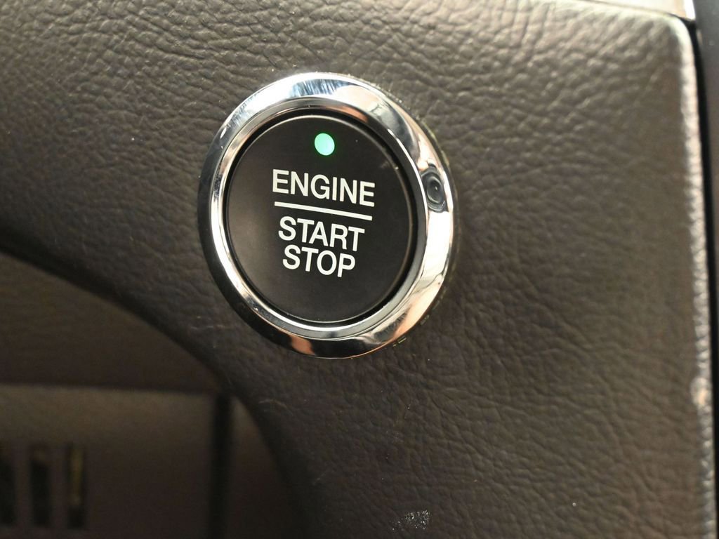 Used 2022 Ford Edge Titanium image 30