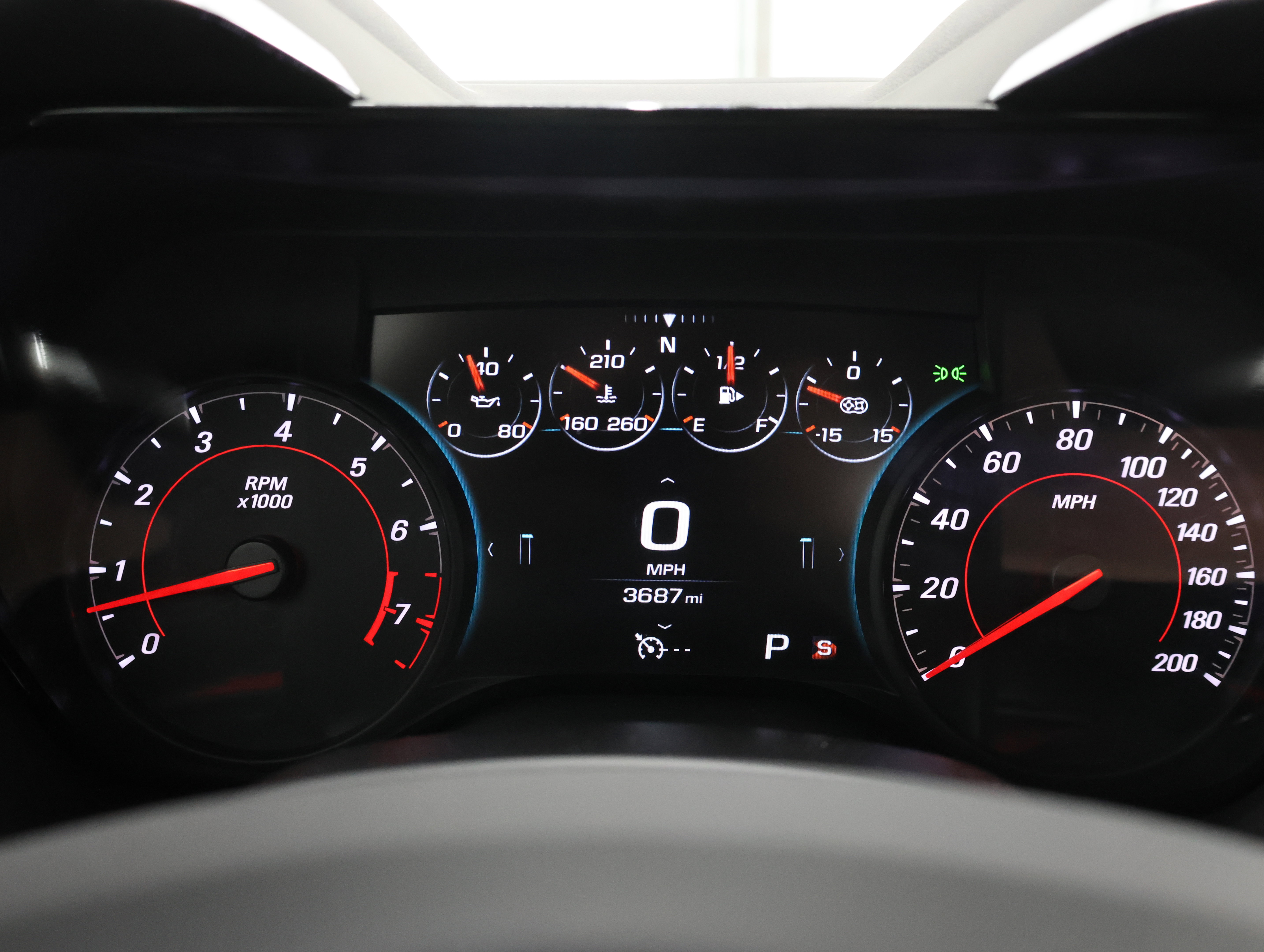 Used 2018 Chevrolet Camaro ZL1 RWD image 9