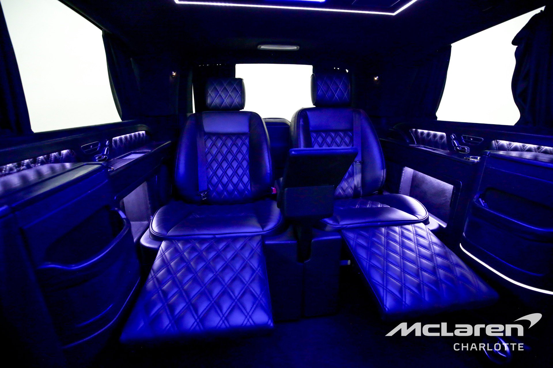 Used 2018 Mercedes-Benz Metris Passenger image 25