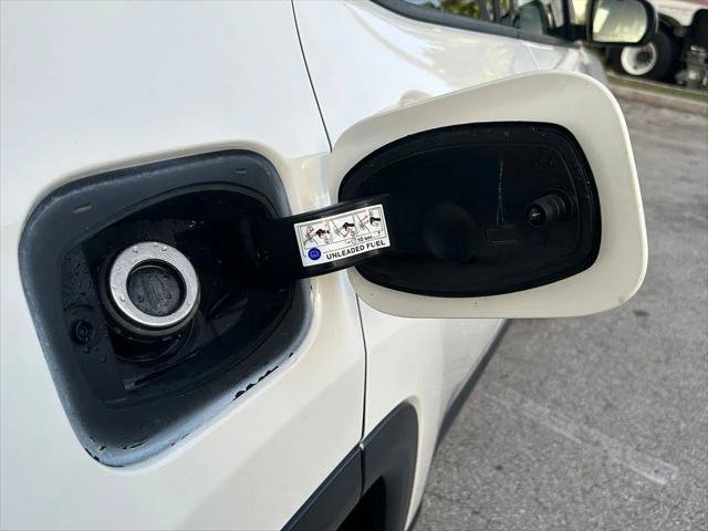 Certified 2018 Jeep Compass Latitude w/ Popular Equipment Group FWD image 34