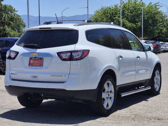 Used 2016 Chevrolet Traverse LT w/ Style and Technology Package FWD image 3