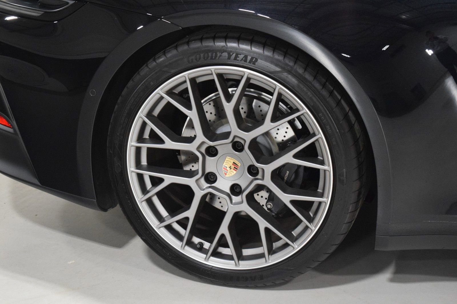 Used 2026 Porsche 911 Carrera RWD image 14