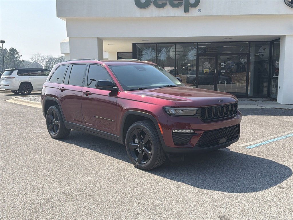Used 2024 Jeep Grand Cherokee Limited w/ Black Appearance Package image 2