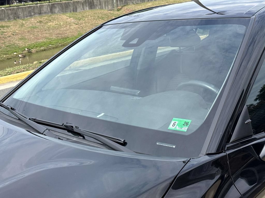 Used 2021 Toyota Camry SE FWD image 12