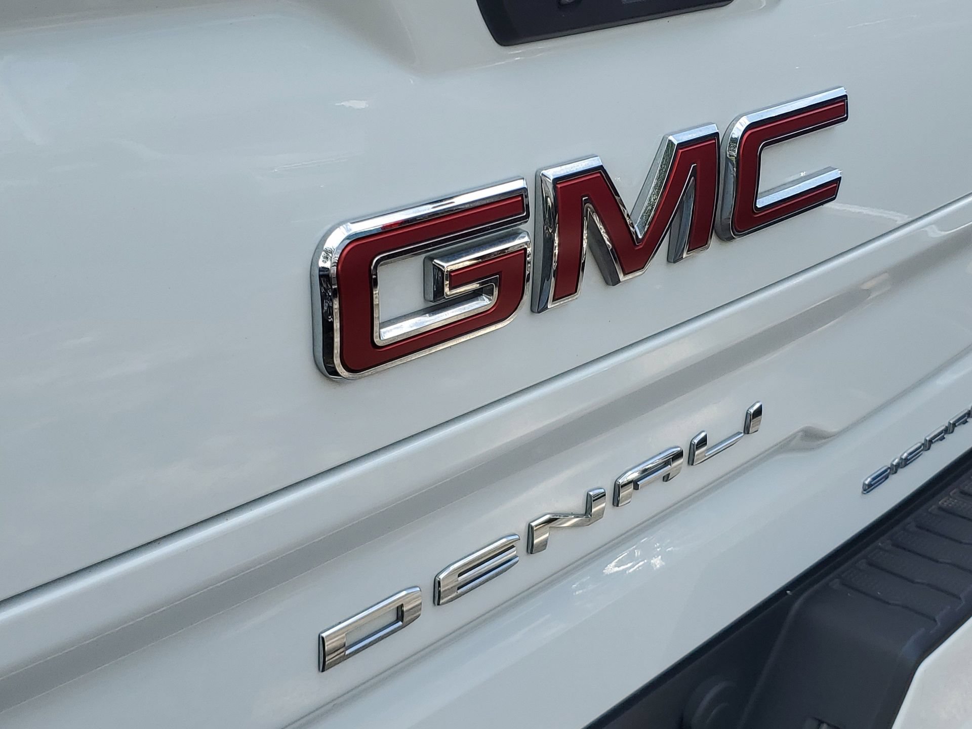 Used 2023 GMC Sierra 1500 Denali AWD/4WD image 6