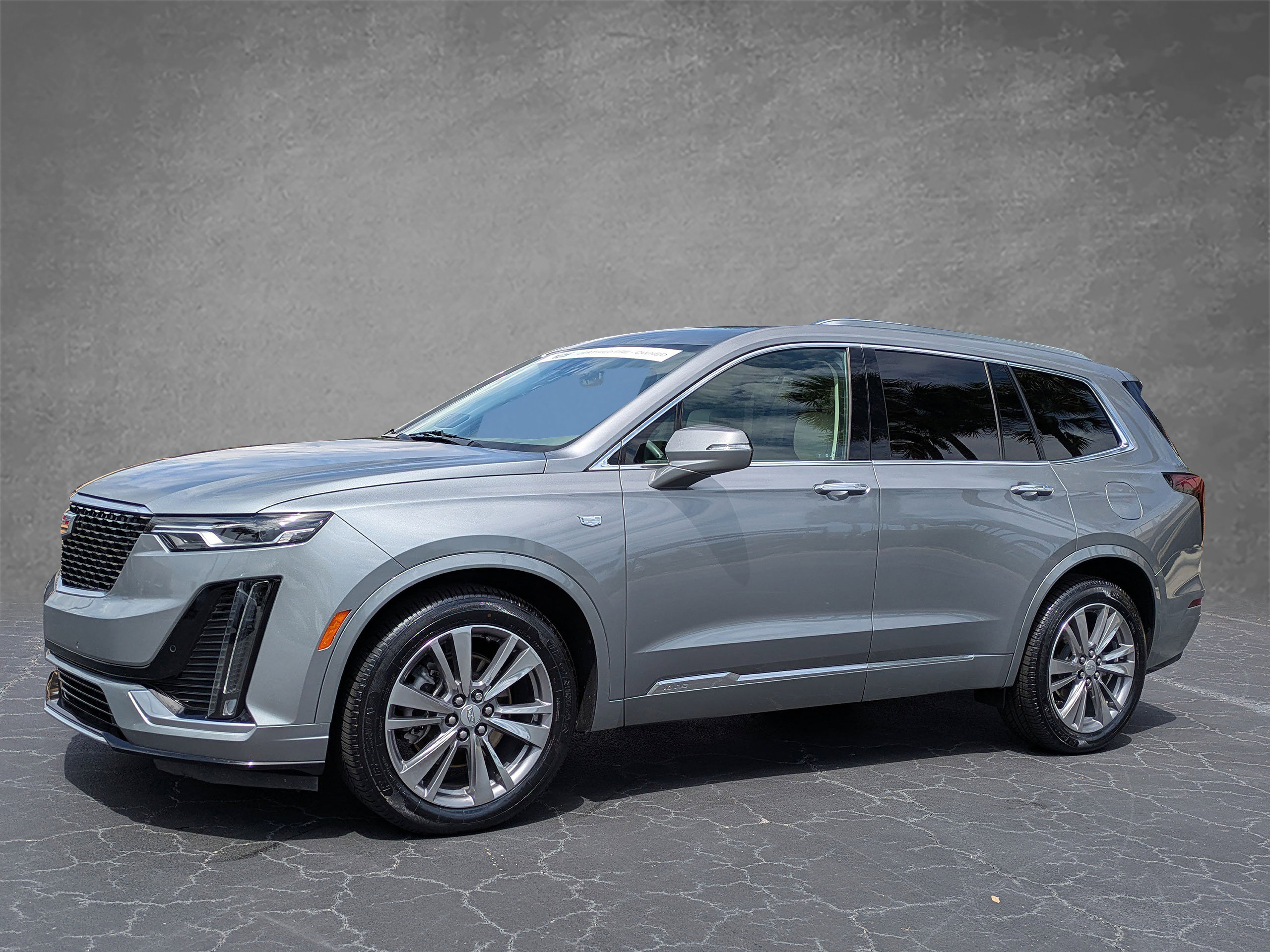 Certified 2024 Cadillac XT6 Premium Luxury FWD image 2