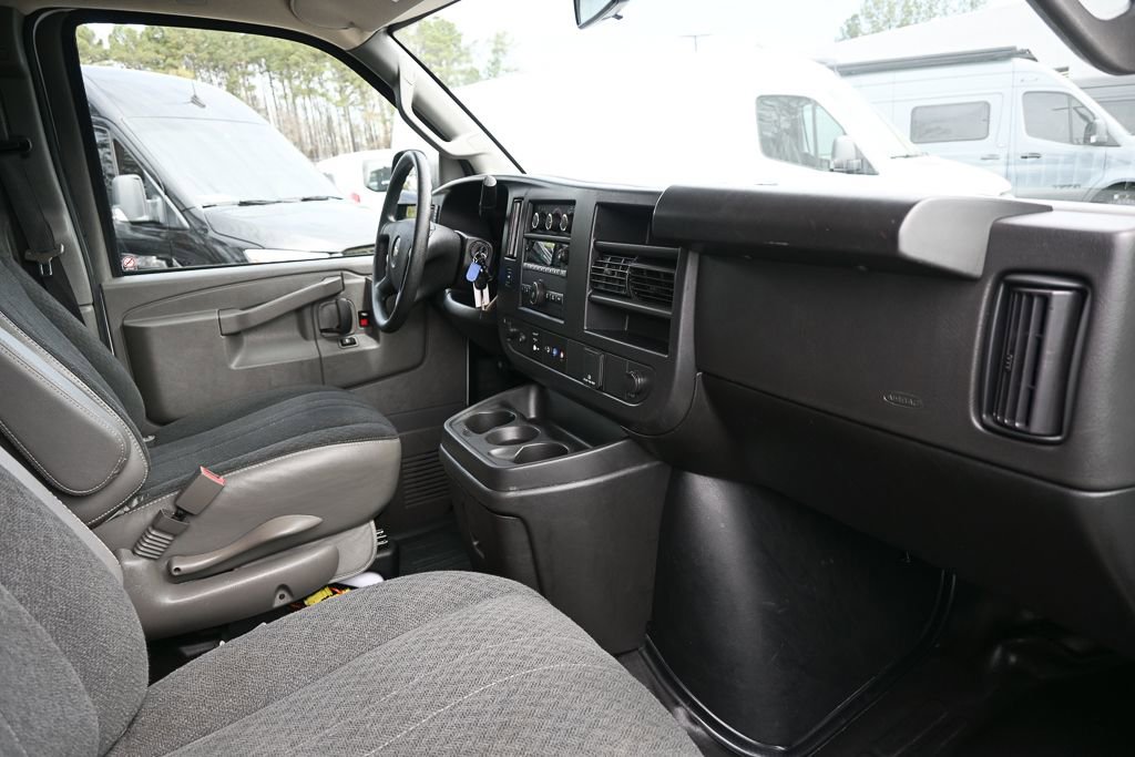 Used 2024 Chevrolet Express 2500 w/ Driver Convenience Package image 18