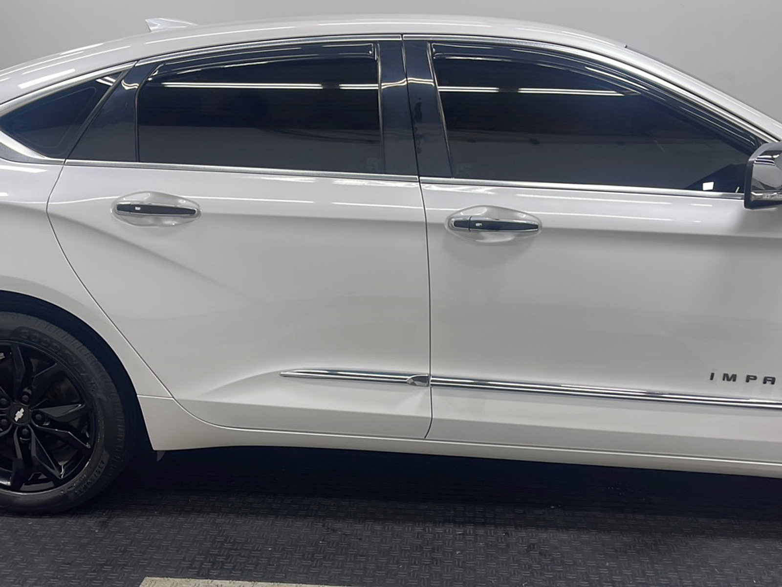 Used 2017 Chevrolet Impala Premier w/ Enhanced Convenience Package FWD image 20