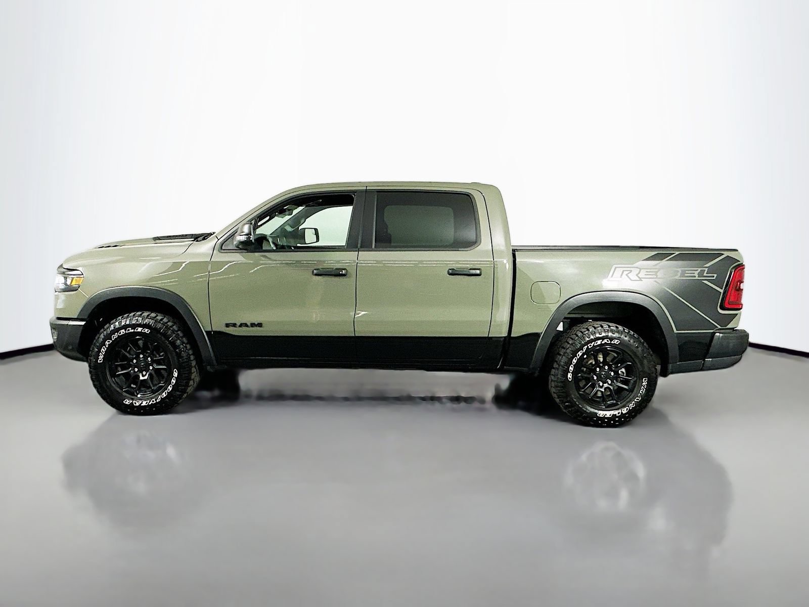 Used 2026 RAM 1500 Rebel w/ Rebel Level 1 Equipment Group AWD/4WD image 4