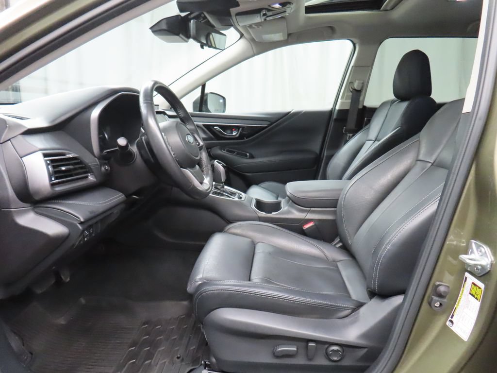 Used 2023 Subaru Outback Touring AWD/4WD image 12