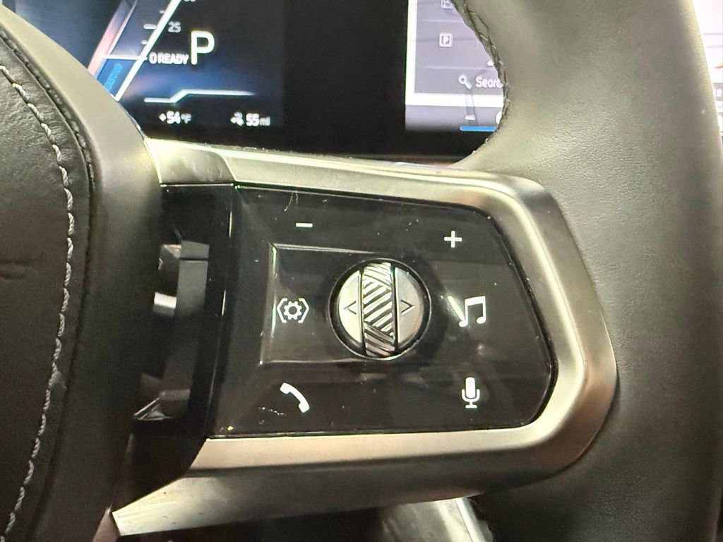 Used 2024 BMW i7 xDrive60 image 30