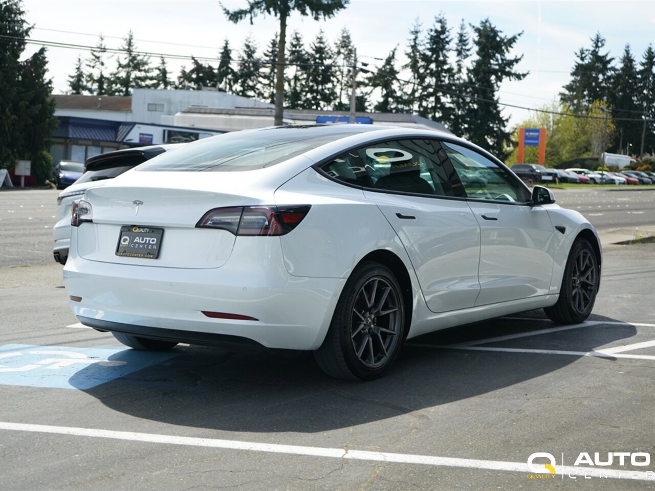 Used 2022 Tesla Model 3 image 4