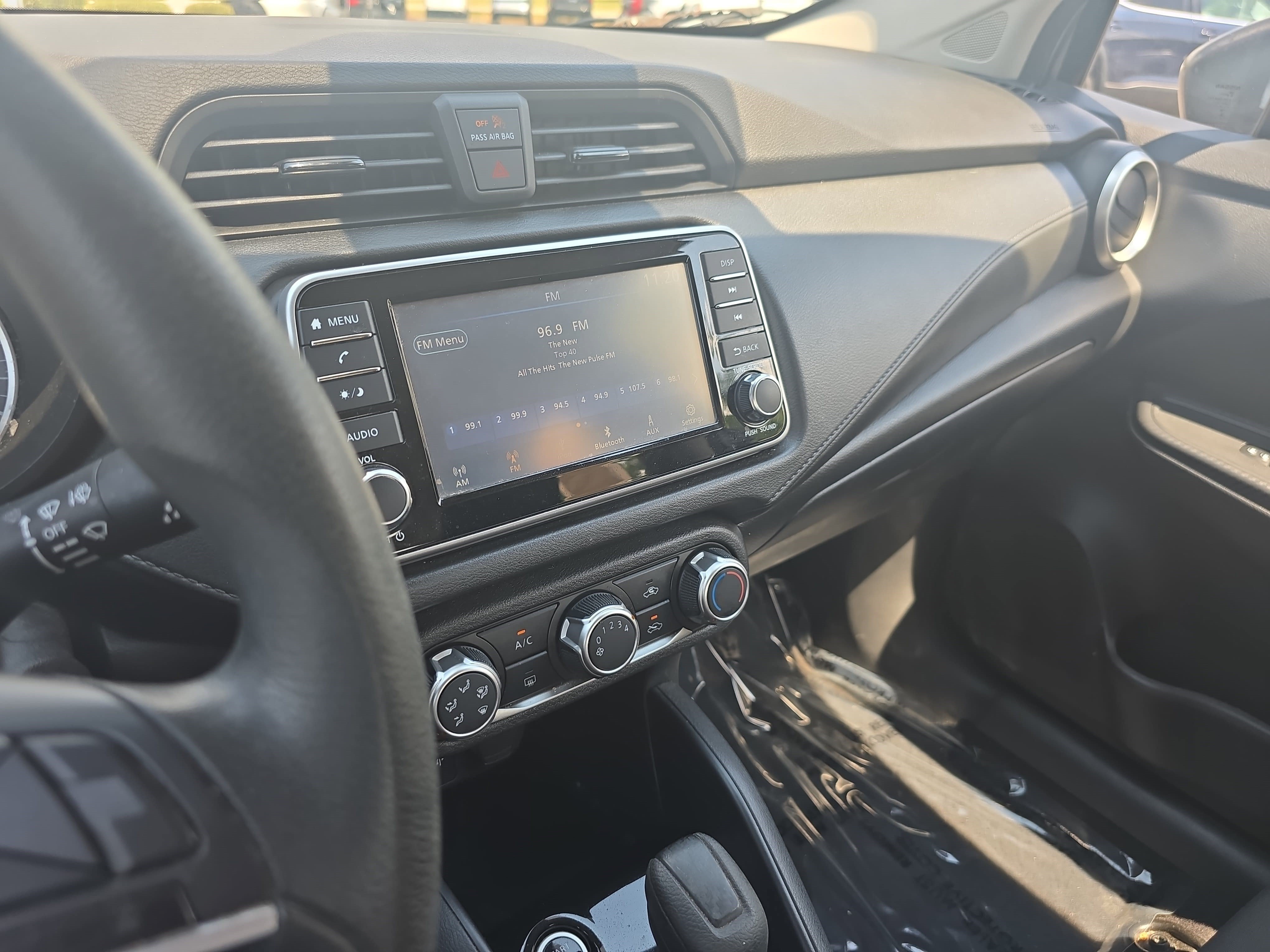 Used 2021 Nissan Versa S FWD image 18