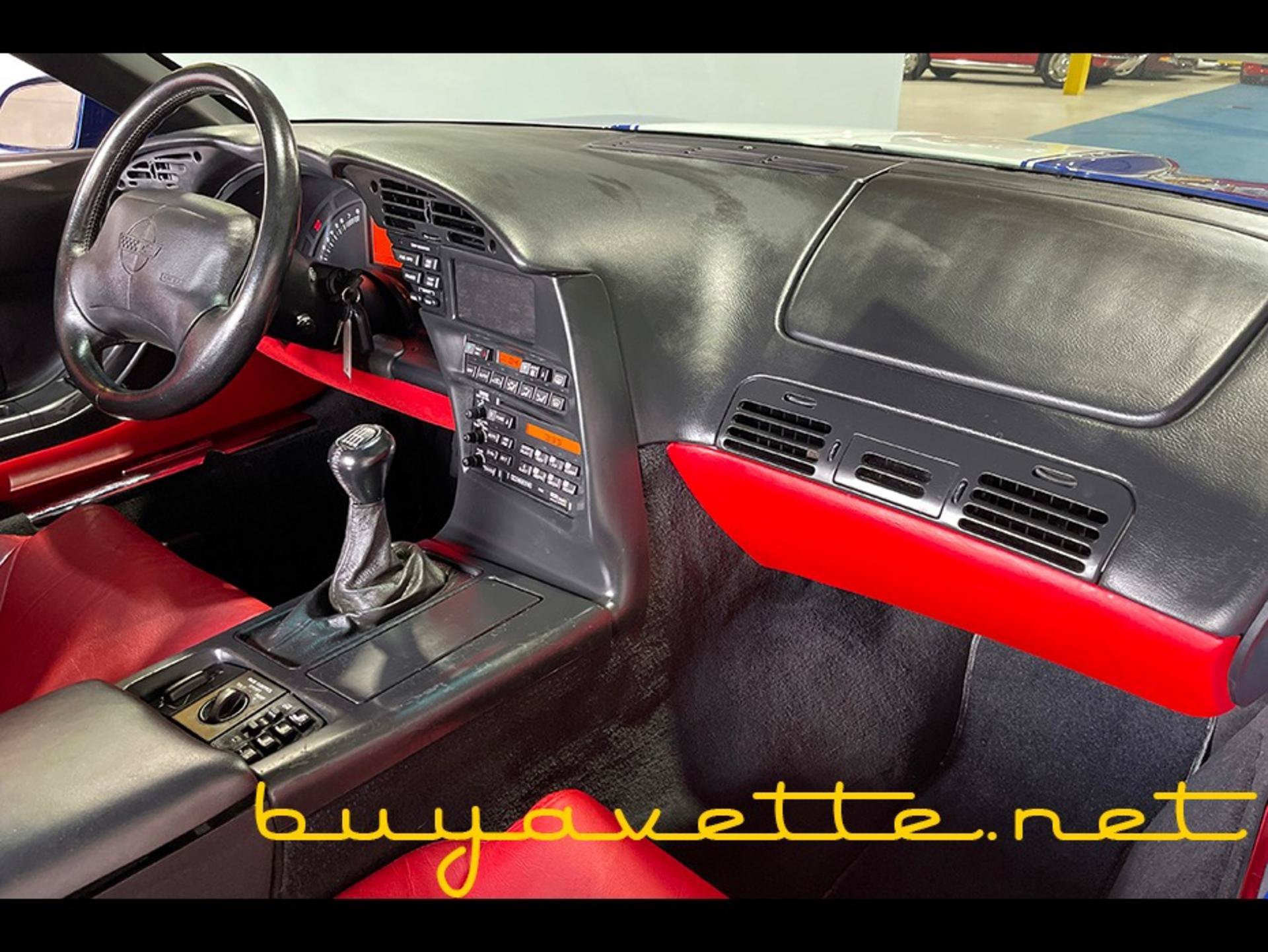 Used 1996 Chevrolet Corvette Coupe RWD image 14