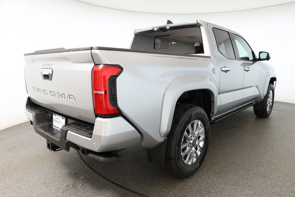 Used 2025 Toyota Tacoma Limited image 4