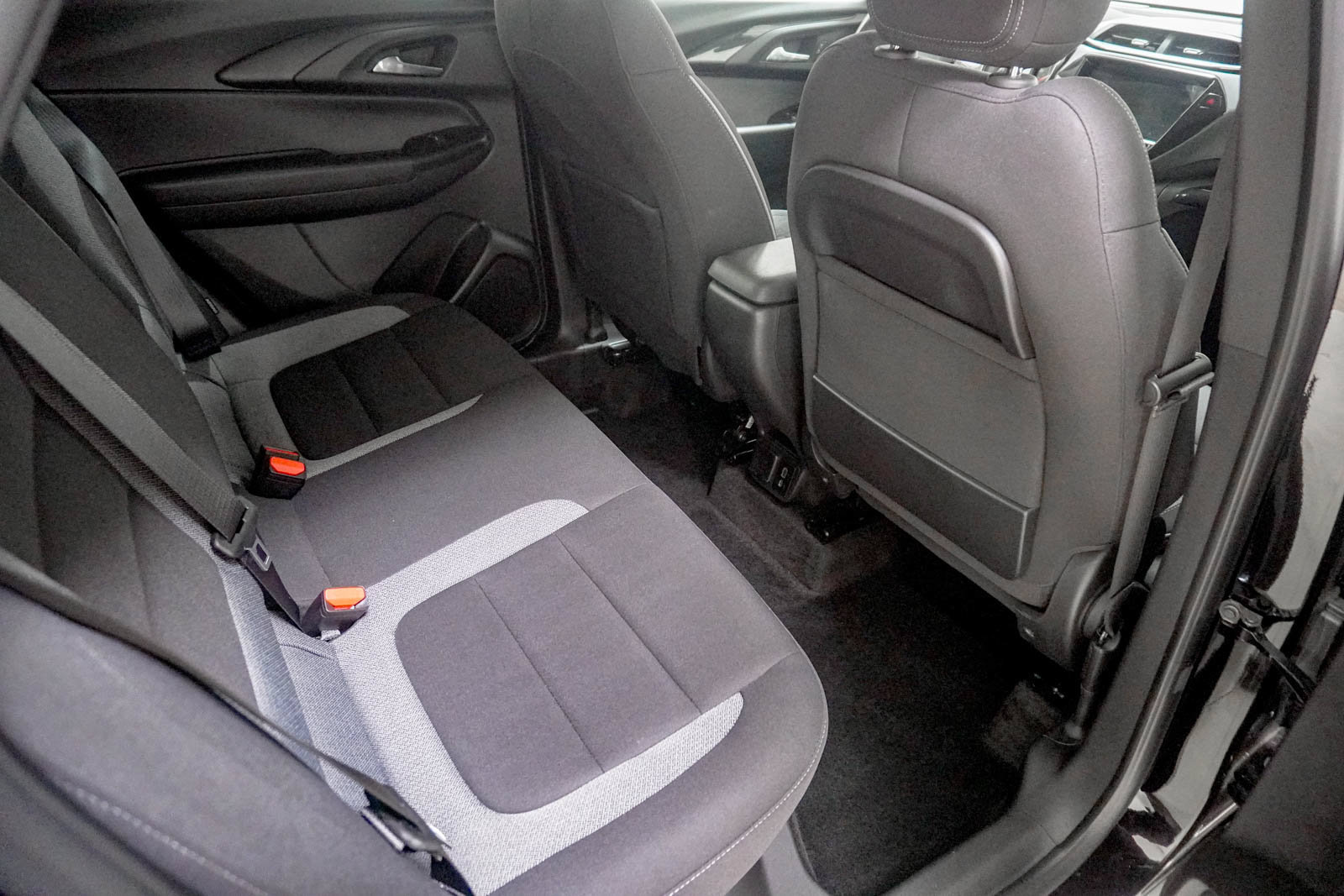 Used 2022 Chevrolet TrailBlazer LT w/ Convenience Package FWD image 30