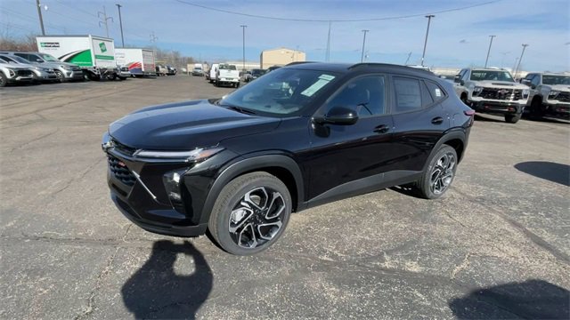 New 2026 Chevrolet Trax RS w/ Sunroof Package image 6