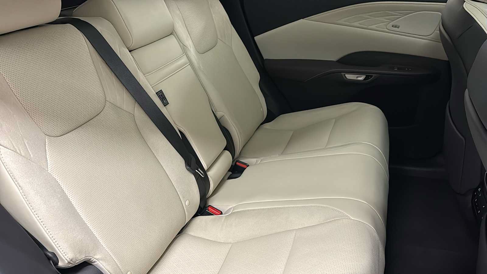 Used 2024 Lexus RX 350 AWD w/ Convenience Package image 32