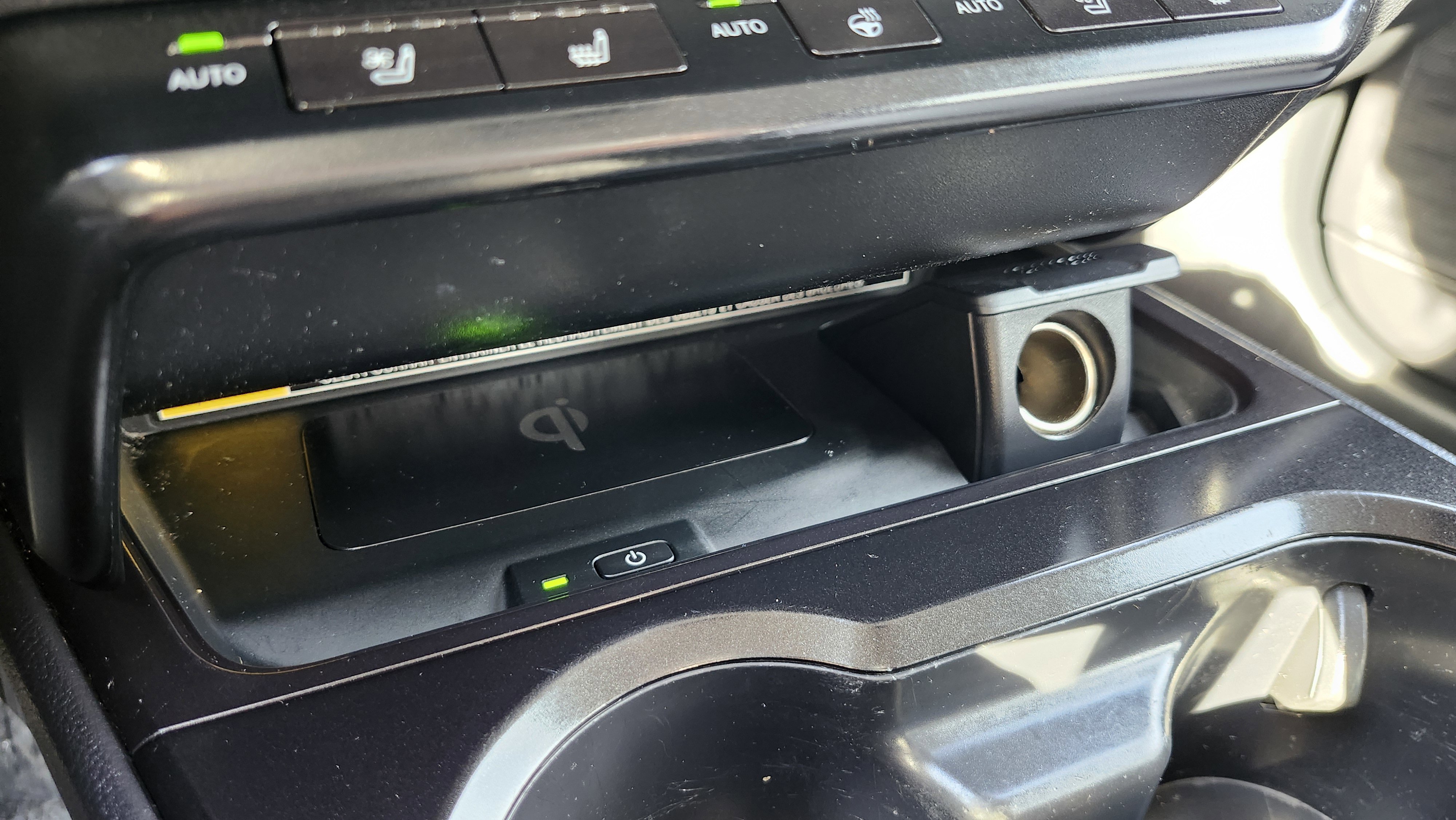 Used 2022 Lexus UX 250h w/ Premium Package image 34