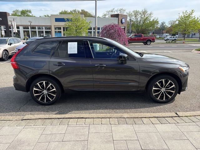 Used 2025 Volvo XC60 B5 Plus AWD/4WD image 6