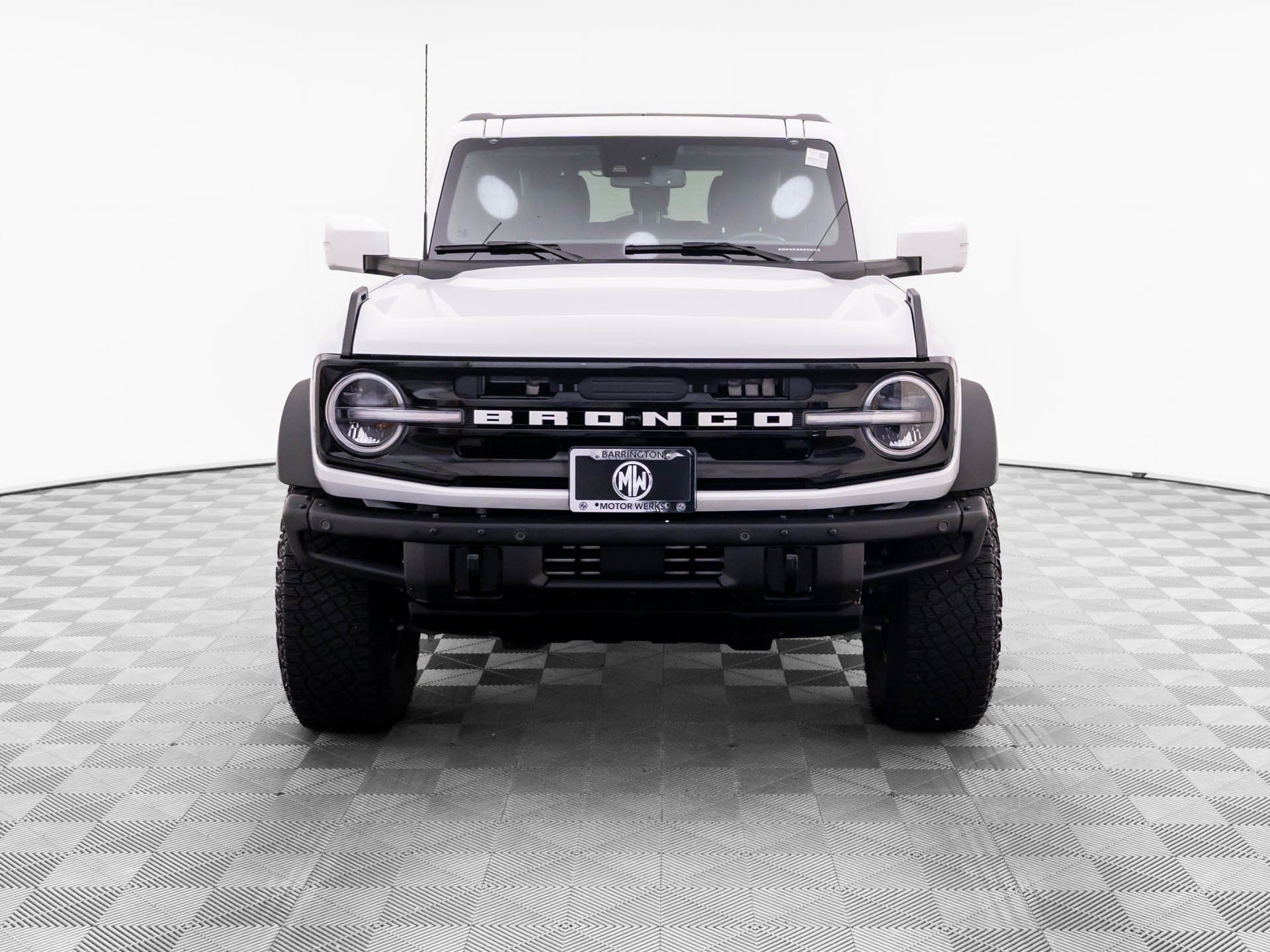 Used 2024 Ford Bronco Outer Banks w/ Sasquatch Package AWD/4WD image 8