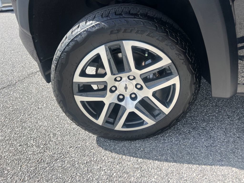 Used 2024 Chevrolet Colorado Z71 w/ Z71 Convenience Package 2 image 28