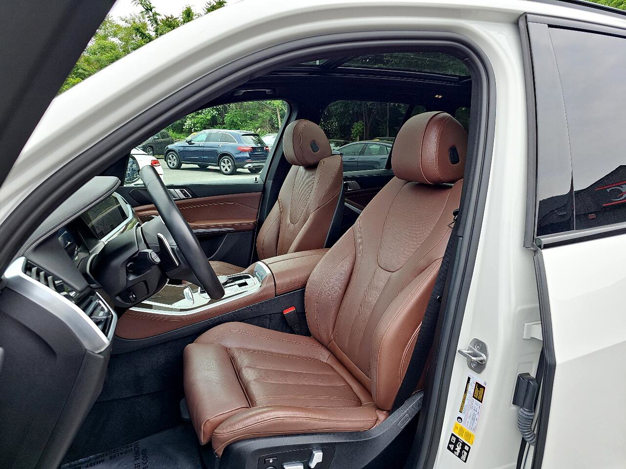 Used 2022 BMW X5 xDrive40i w/ M Sport Package image 20