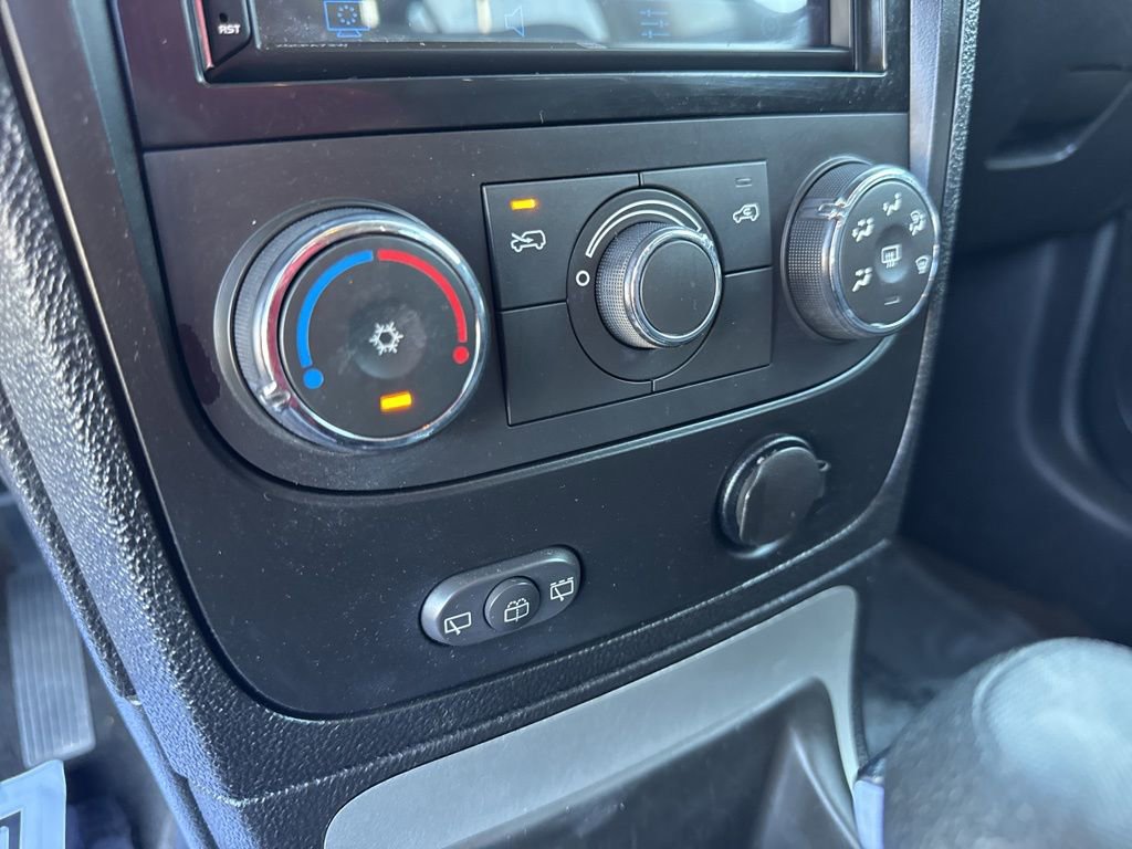 Used 2009 Chevrolet HHR LS image 21