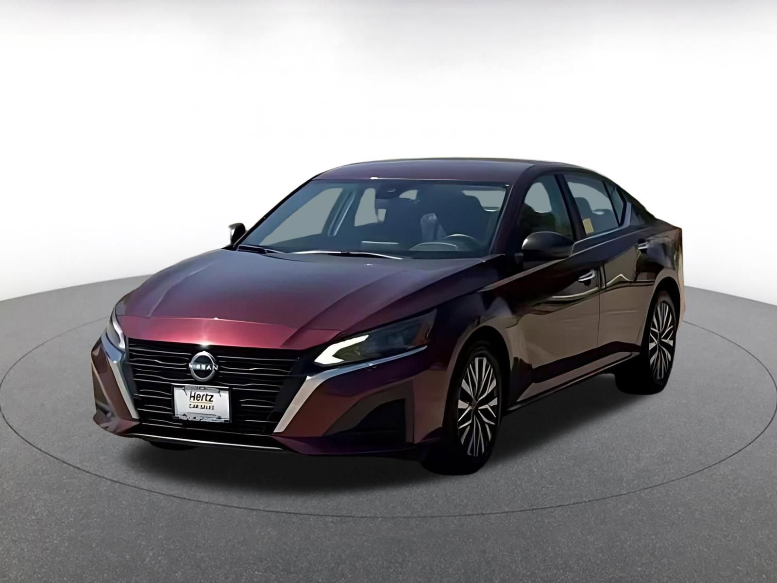 Used 2025 Nissan Altima 2.5 SV FWD image 4