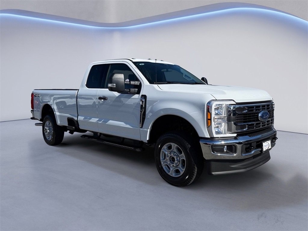 New 2026 Ford F350 XLT image 1