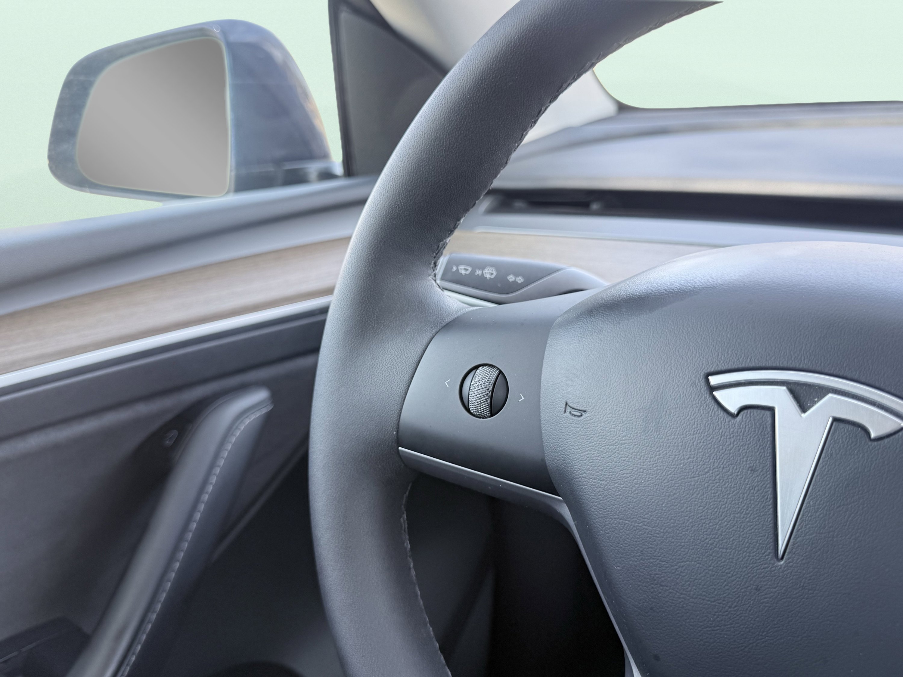 Used 2023 Tesla Model Y Performance image 62