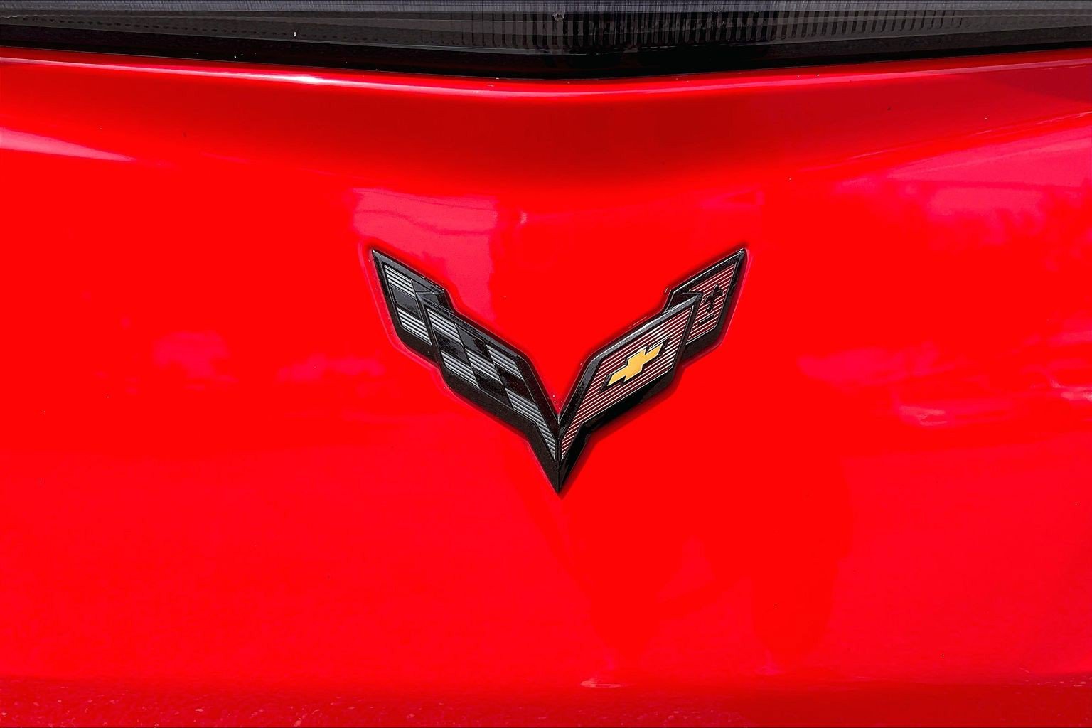 Used 2016 Chevrolet Corvette Stingray Coupe w/ 2LT Preferred Equipment Group RWD image 10