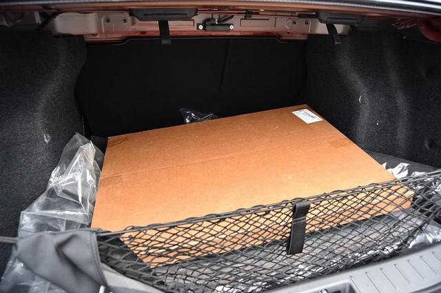 New 2025 Nissan Versa SR w/ Trunk Package image 22