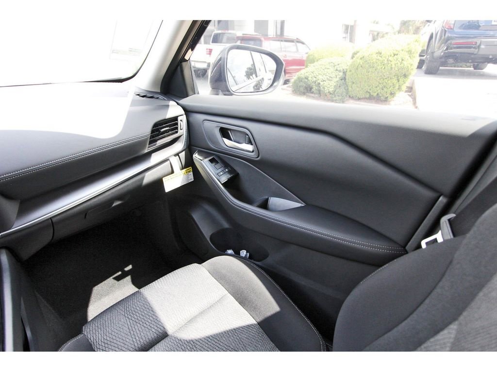 New 2026 Nissan Rogue SV w/ Cold Weather Package FWD image 8