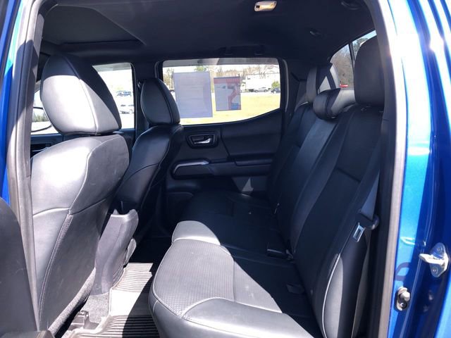 Used 2018 Toyota Tacoma Limited image 34