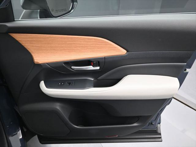 Certified 2024 Toyota Grand Highlander Platinum AWD/4WD image 41