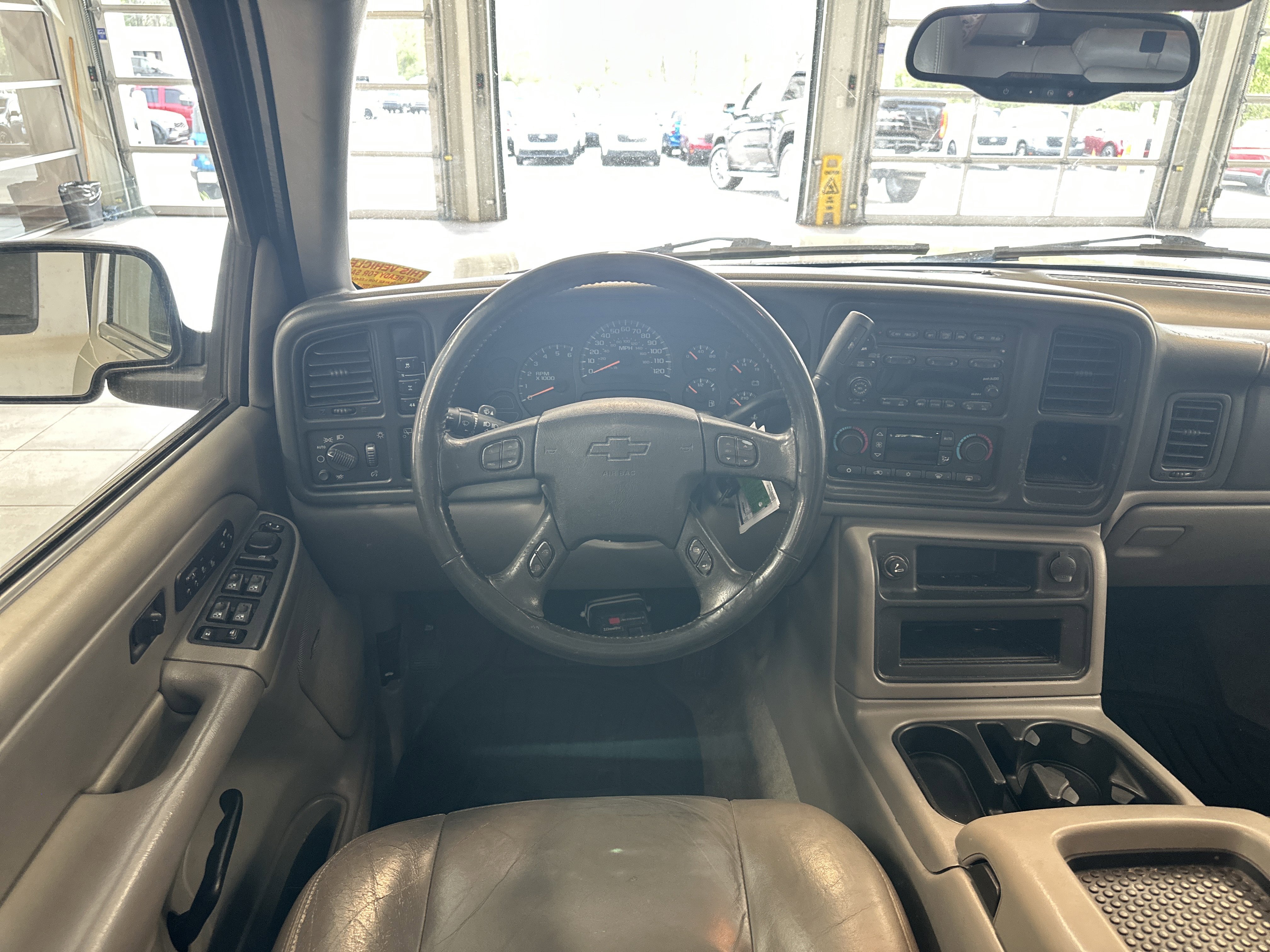 Used 2004 Chevrolet Suburban LT w/ Preferred Equipment Group image 2