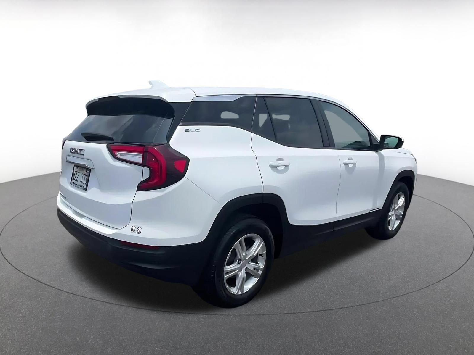 Used 2024 GMC Terrain SLE FWD image 15