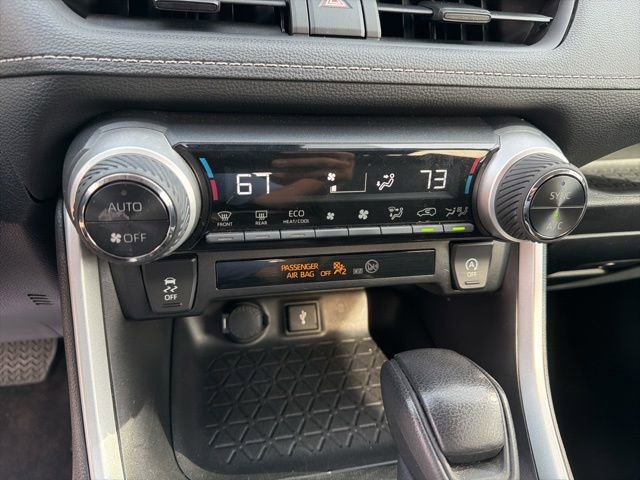 Used 2022 Toyota RAV4 XLE FWD image 13
