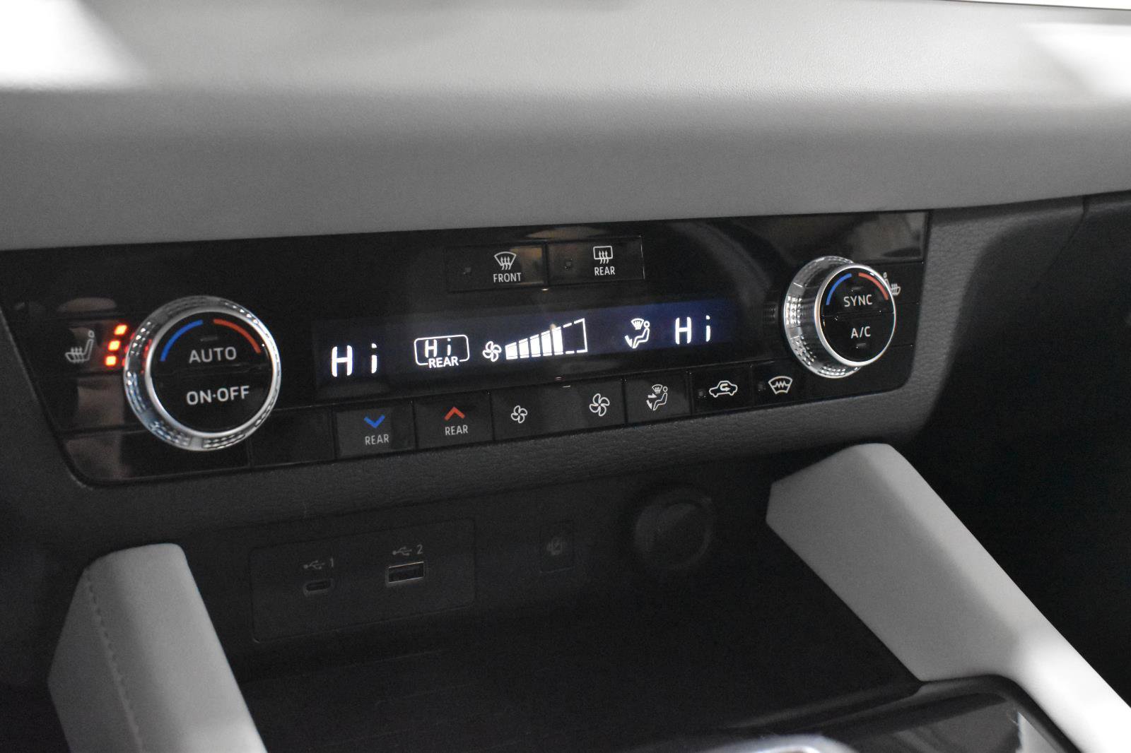 Used 2023 Mitsubishi Outlander SEL image 18