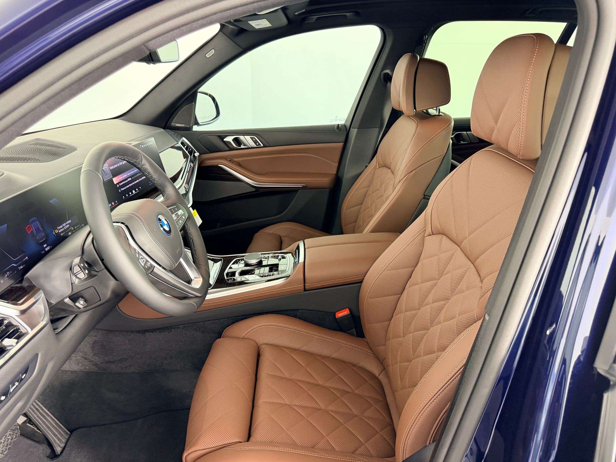 New 2026 BMW X5 xDrive50e AWD/4WD image 5