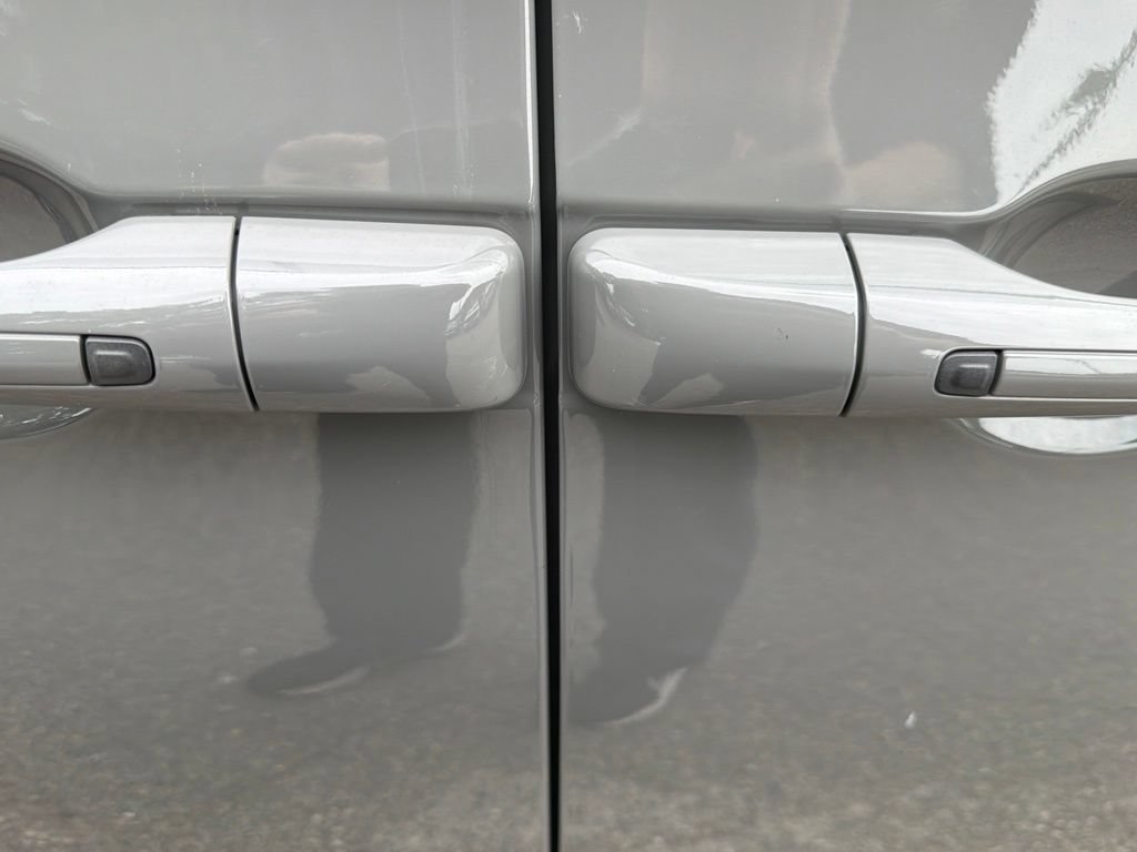 Used 2025 Chrysler Pacifica Select FWD image 7