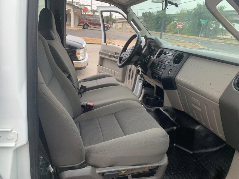 Used 2010 Ford F450 XLT image 9