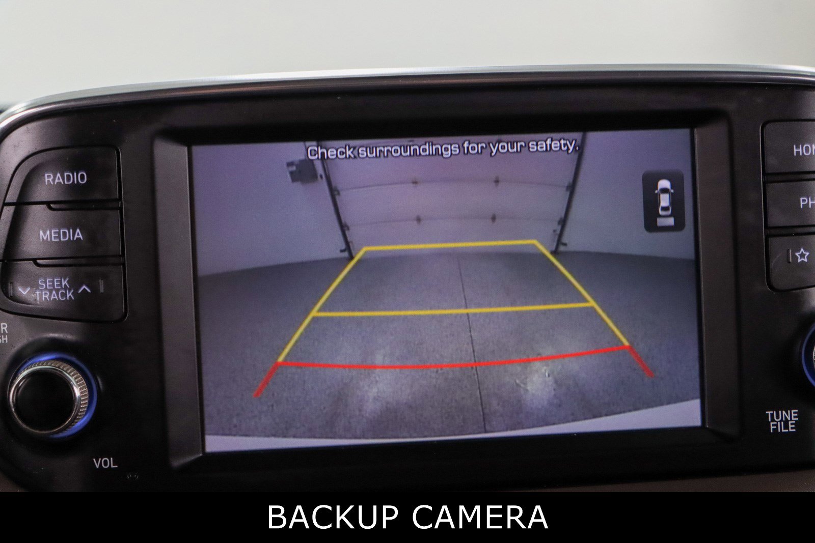 Used 2020 Hyundai Santa Fe SEL w/ Convenience Package image 18