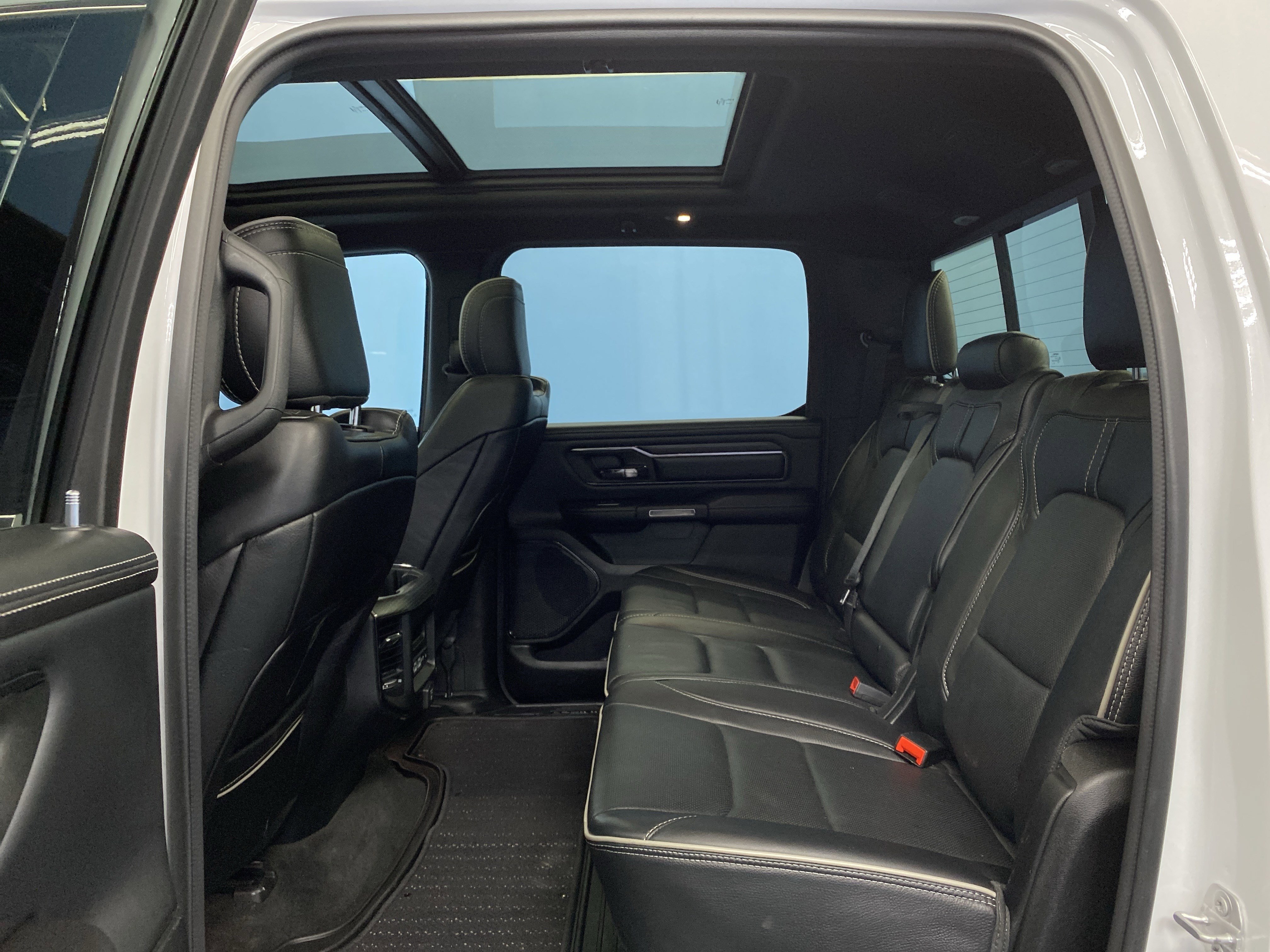 Certified 2023 RAM 1500 Limited w/ Body Color Bumper Group image 27