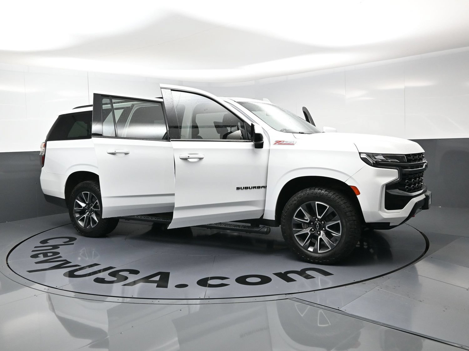 Used 2021 Chevrolet Suburban Z71 w/ Rear Media and Nav Package AWD/4WD image 26