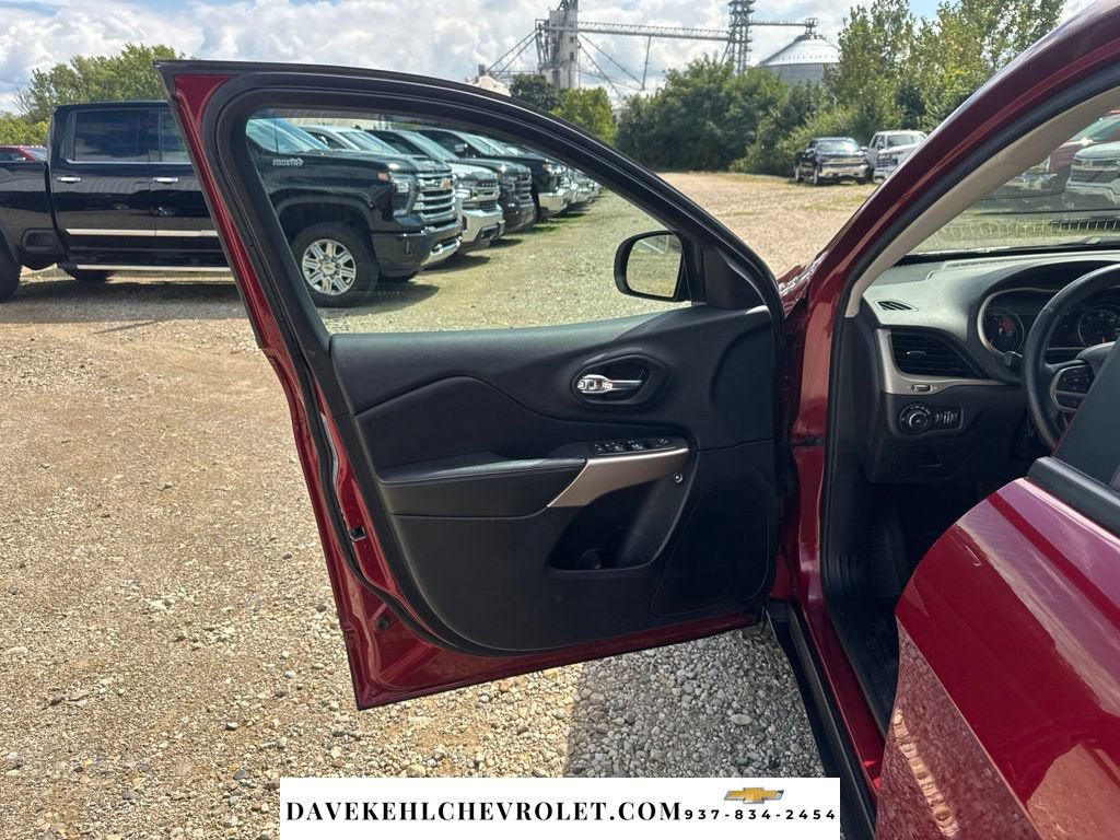 Used 2017 Jeep Cherokee High Altitude AWD/4WD image 23