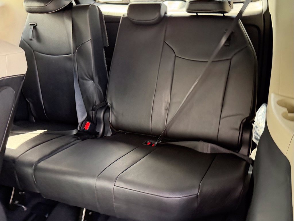 Used 2026 Toyota Sienna Limited FWD image 31